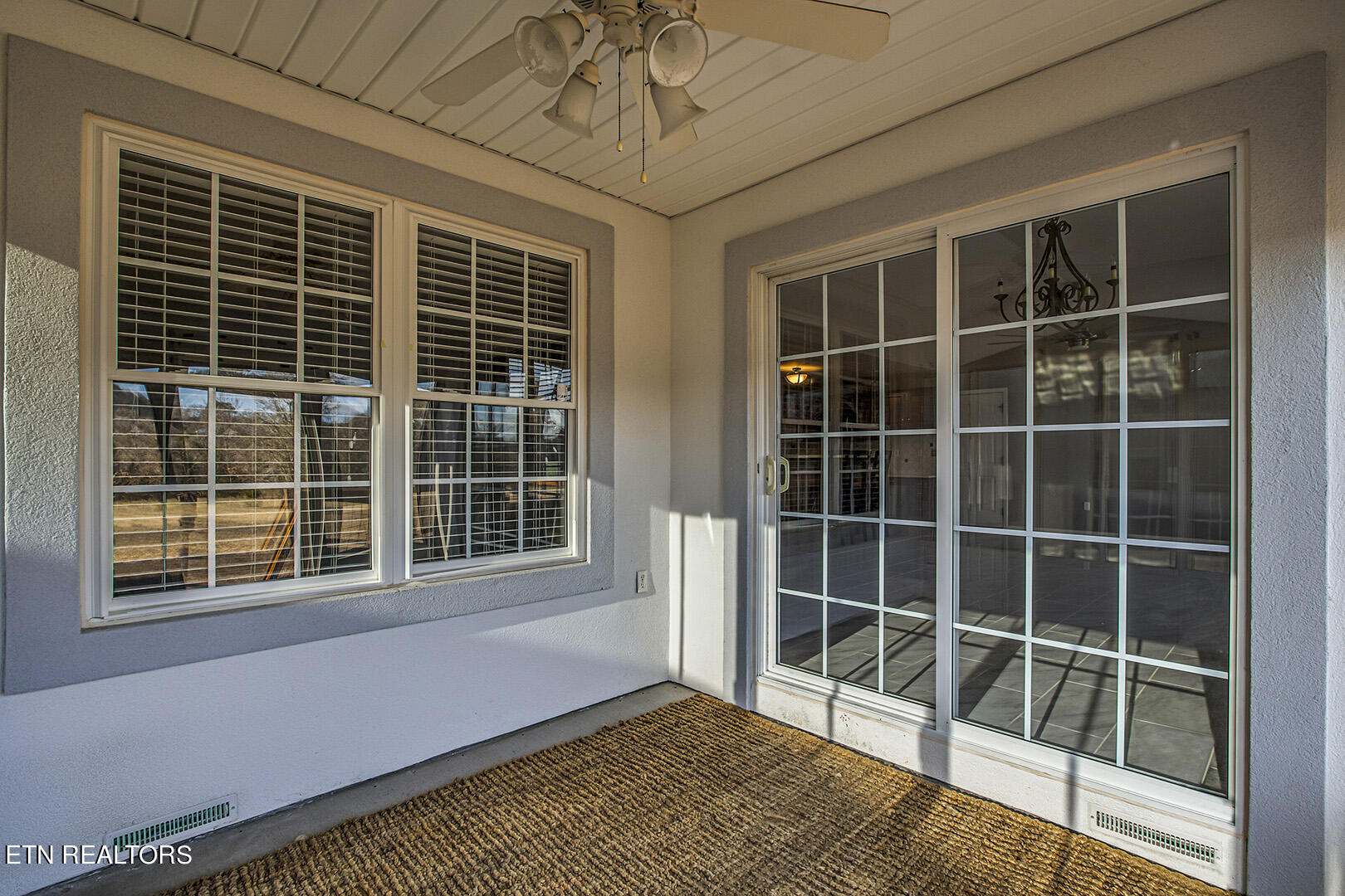 115 Greystone Way Kingston, TN 37763 - Photo 10 of 40 10_GreystoneWay_115_ScreenedPorch02