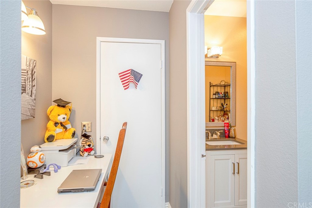 10504 Sunland Boulevard, Unit 5 Sunland, CA 91040 - Photo 21 of 66