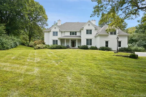 $1,825,000 | 26 Major Tallmadge Lane, Pound Ridge, NY 10576