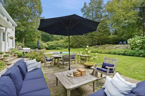 $1,825,000 | 26 Major Tallmadge Lane, Pound Ridge, NY 10576