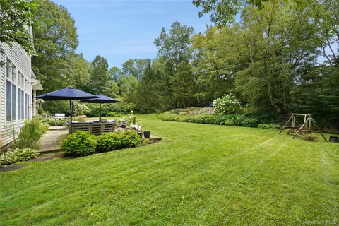 $1,825,000 | 26 Major Tallmadge Lane, Pound Ridge, NY 10576
