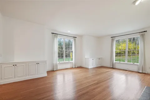 $1,825,000 | 26 Major Tallmadge Lane, Pound Ridge, NY 10576