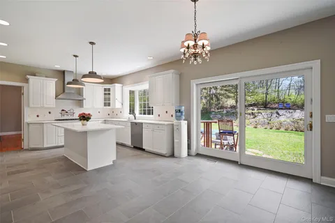 $1,825,000 | 26 Major Tallmadge Lane, Pound Ridge, NY 10576