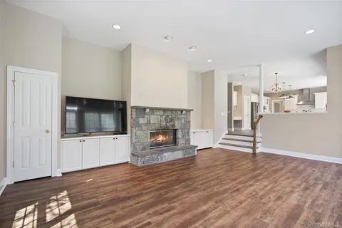 $1,825,000 | 26 Major Tallmadge Lane, Pound Ridge, NY 10576