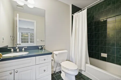$1,825,000 | 26 Major Tallmadge Lane, Pound Ridge, NY 10576