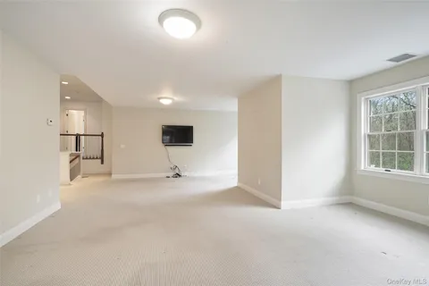 $1,825,000 | 26 Major Tallmadge Lane, Pound Ridge, NY 10576