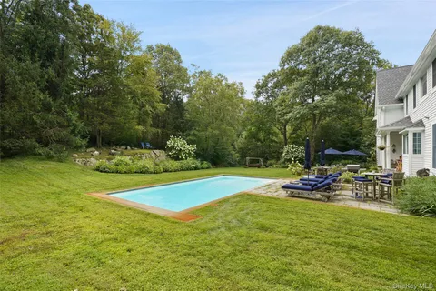 $1,825,000 | 26 Major Tallmadge Lane, Pound Ridge, NY 10576