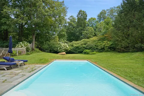 $1,825,000 | 26 Major Tallmadge Lane, Pound Ridge, NY 10576