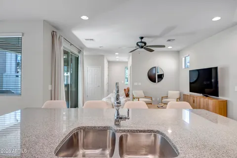 $475,000 | 2252 South Basmath Lane, Gilbert, AZ 85295
