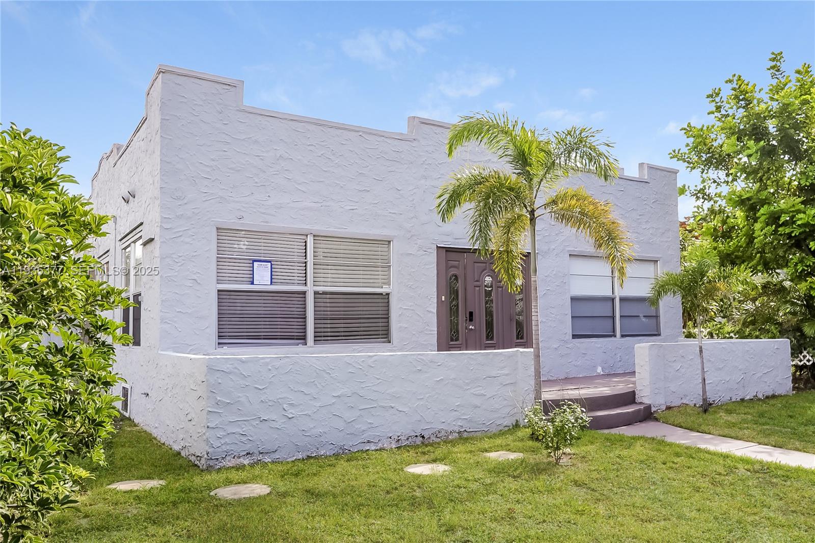 733 Valley Forge Road West Palm Beach, FL 33405 - Photo 2 of 16