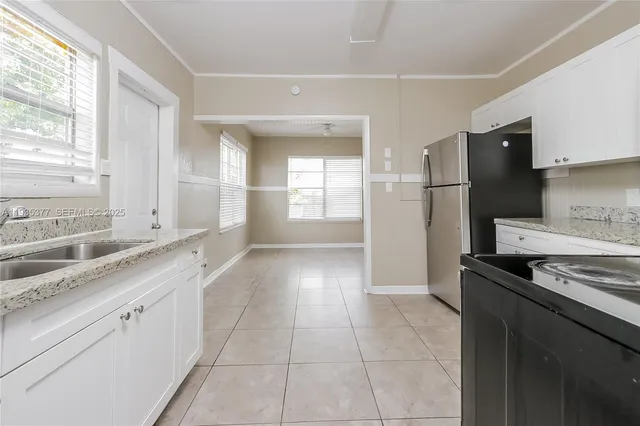 $2,525 | 733 Valley Forge Road, West Palm Beach, FL 33405