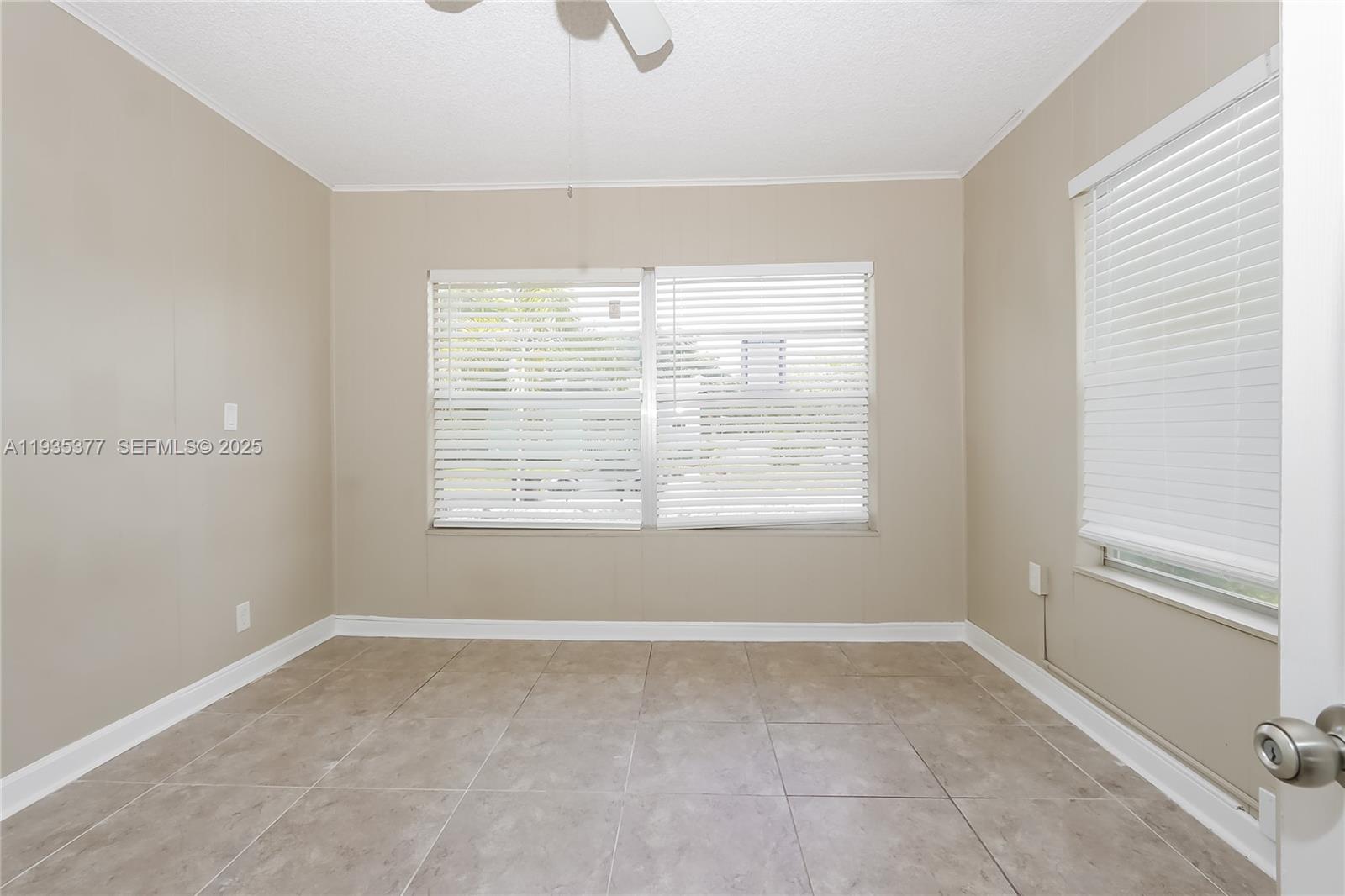 733 Valley Forge Road West Palm Beach, FL 33405 - Photo 10 of 16