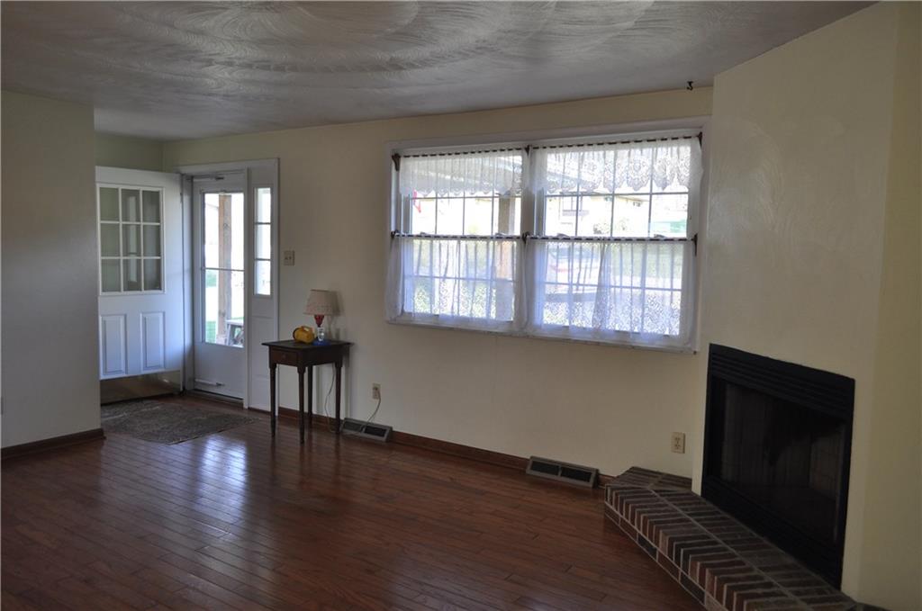 127 Singleton Road Sarver, PA 16055 - Photo 4 of 12 Gallery Image 4