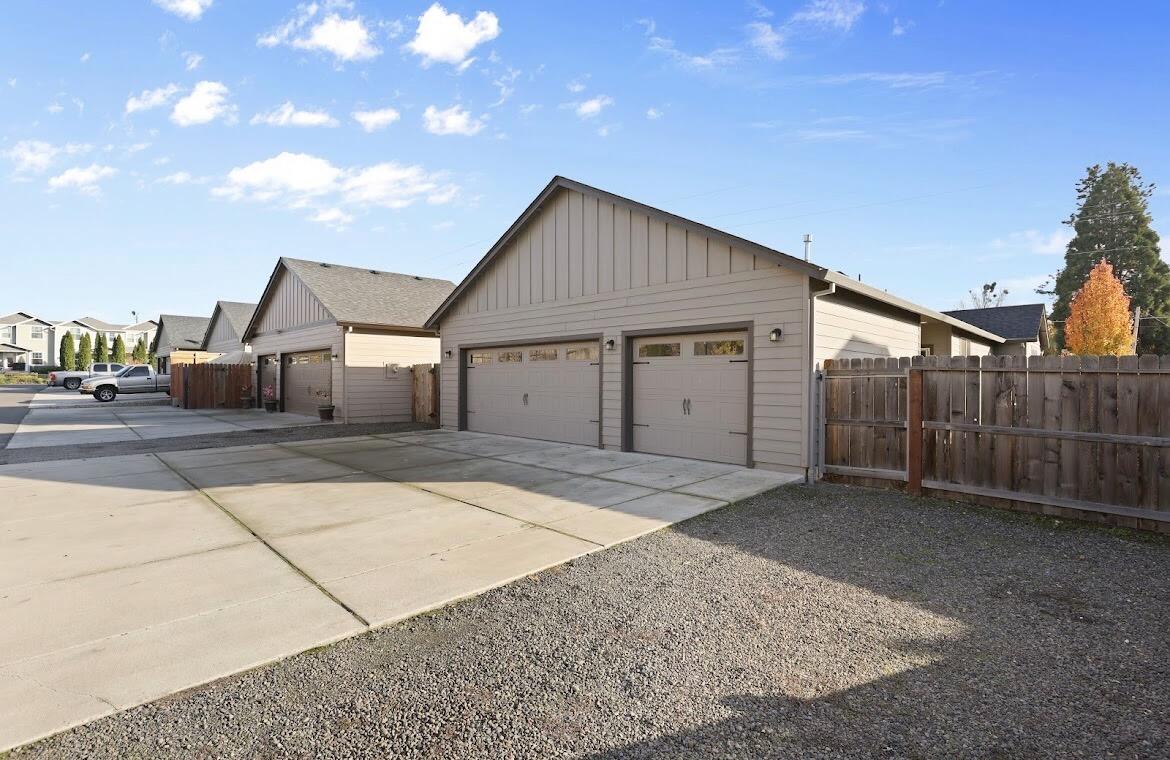 1467 Spring Street Medford, OR 97504 - Photo 30 of 31 IMG_1632