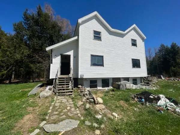 $200,000 | 98 White Schoolhouse Road, Corinth, ME 04427