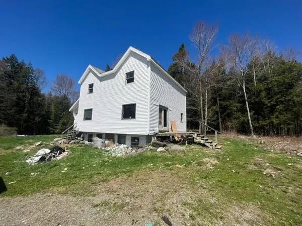 $200,000 | 98 White Schoolhouse Road, Corinth, ME 04427