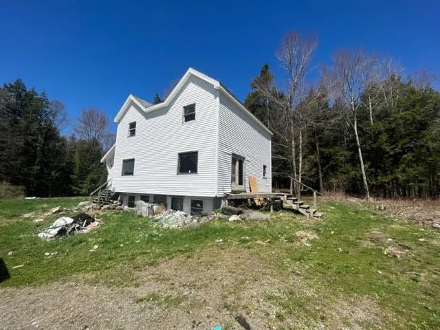 $200,000 | 98 White Schoolhouse Road, Corinth, ME 04427