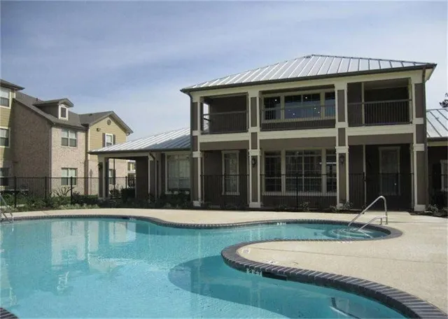 $743 | 2321 Power Center Parkway, Lake Charles, LA 70607