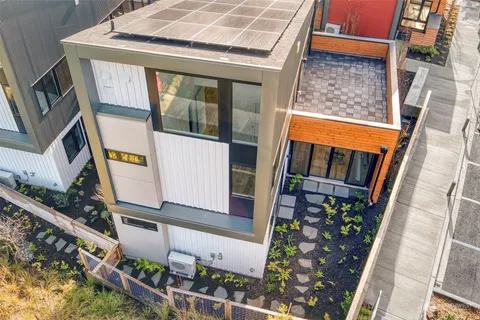 $1,345,000 | 230 Canopy Path Northwest, Bainbridge Island, WA 98110