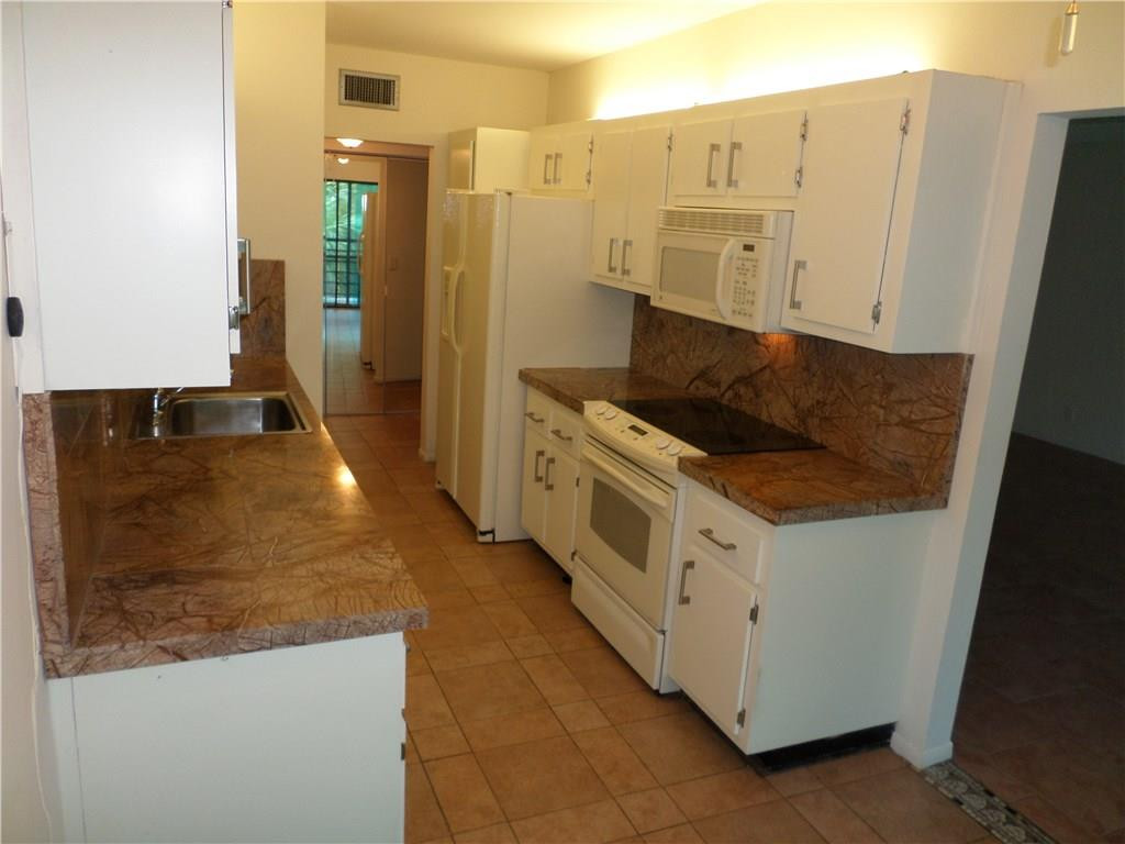 6328 Longboat Lane West, Unit 304 Boca Raton, FL 33433 - Photo 13 of 19 Photo 13