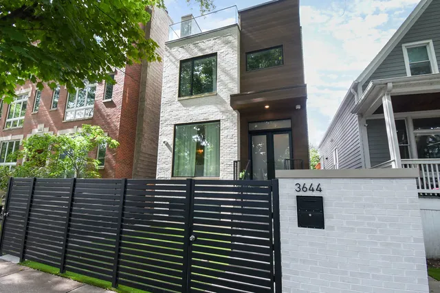 $2,345,000 | 3644 North Bosworth Avenue, Chicago, IL 60613
