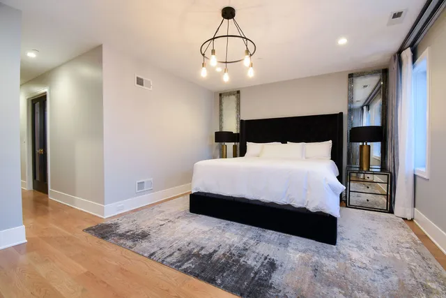 $2,345,000 | 3644 North Bosworth Avenue, Chicago, IL 60613