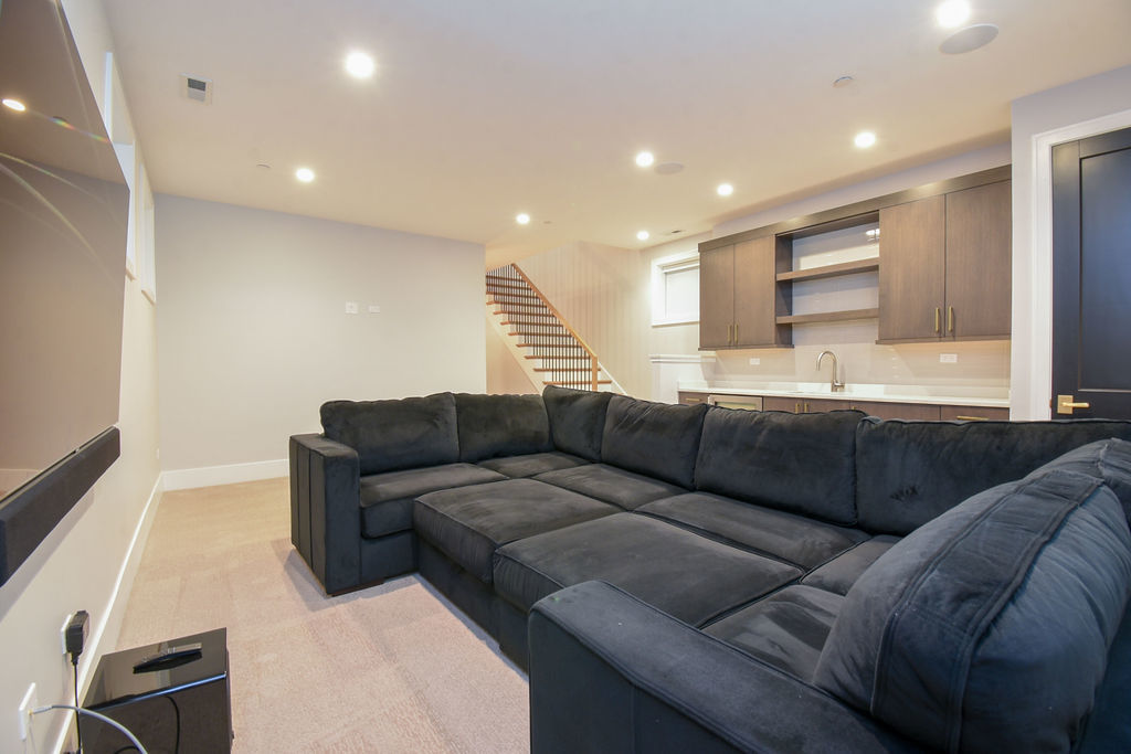 3644 North Bosworth Avenue Chicago, IL 60613 - Photo 52 of 70