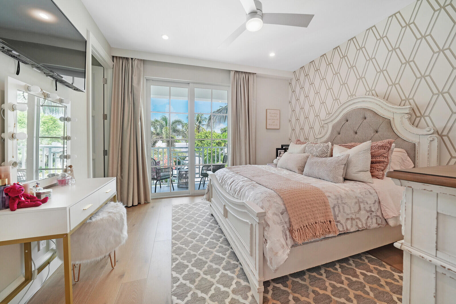 436 Northeast Wavecrest Way Boca Raton, FL 33432 - Photo 35 of 68 Bedroom