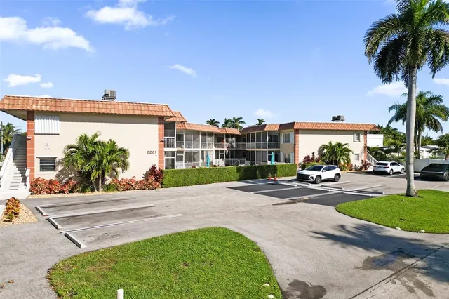 $2,750 | 2201 Southeast 9th Street, Unit 106, Pompano Beach, FL 33062