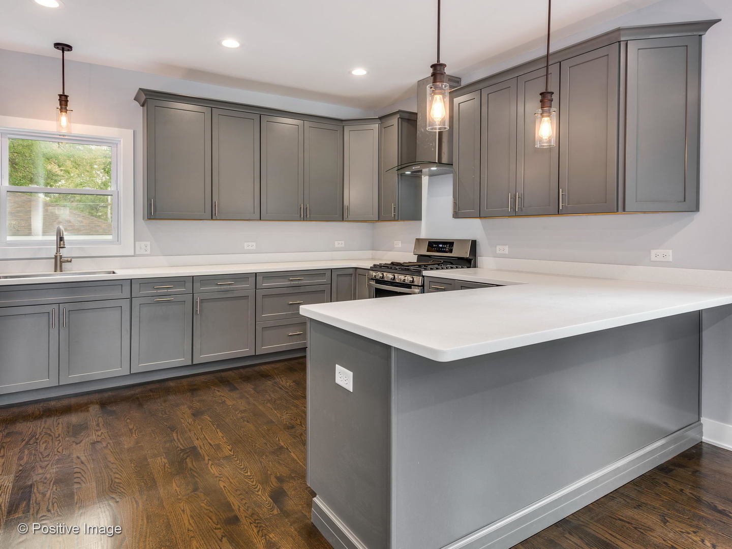 432 Shenstone Road Riverside, IL 60546 - Photo 10 of 28