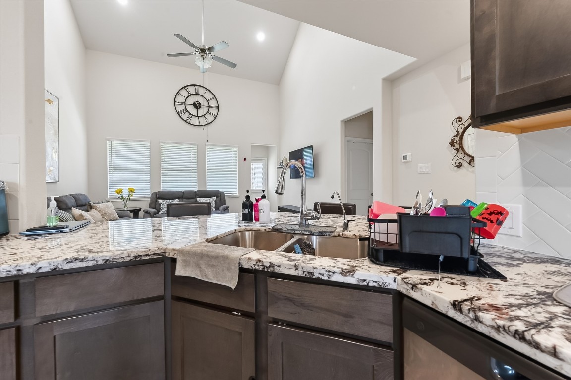 6215 Prince Place Drive Rosenberg, TX 77471 - Photo 17 of 47