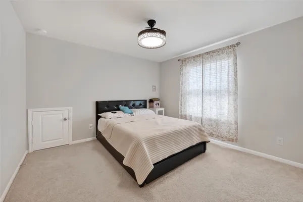 $2,490 | 6215 Prince Place Drive, Rosenberg, TX 77471