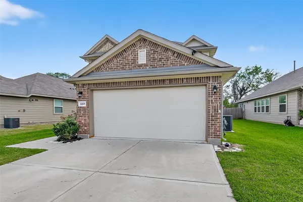 $2,375 | 6215 Prince Place Drive, Rosenberg, TX 77471