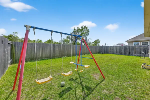$2,490 | 6215 Prince Place Drive, Rosenberg, TX 77471