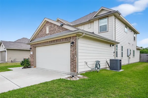$2,375 | 6215 Prince Place Drive, Rosenberg, TX 77471