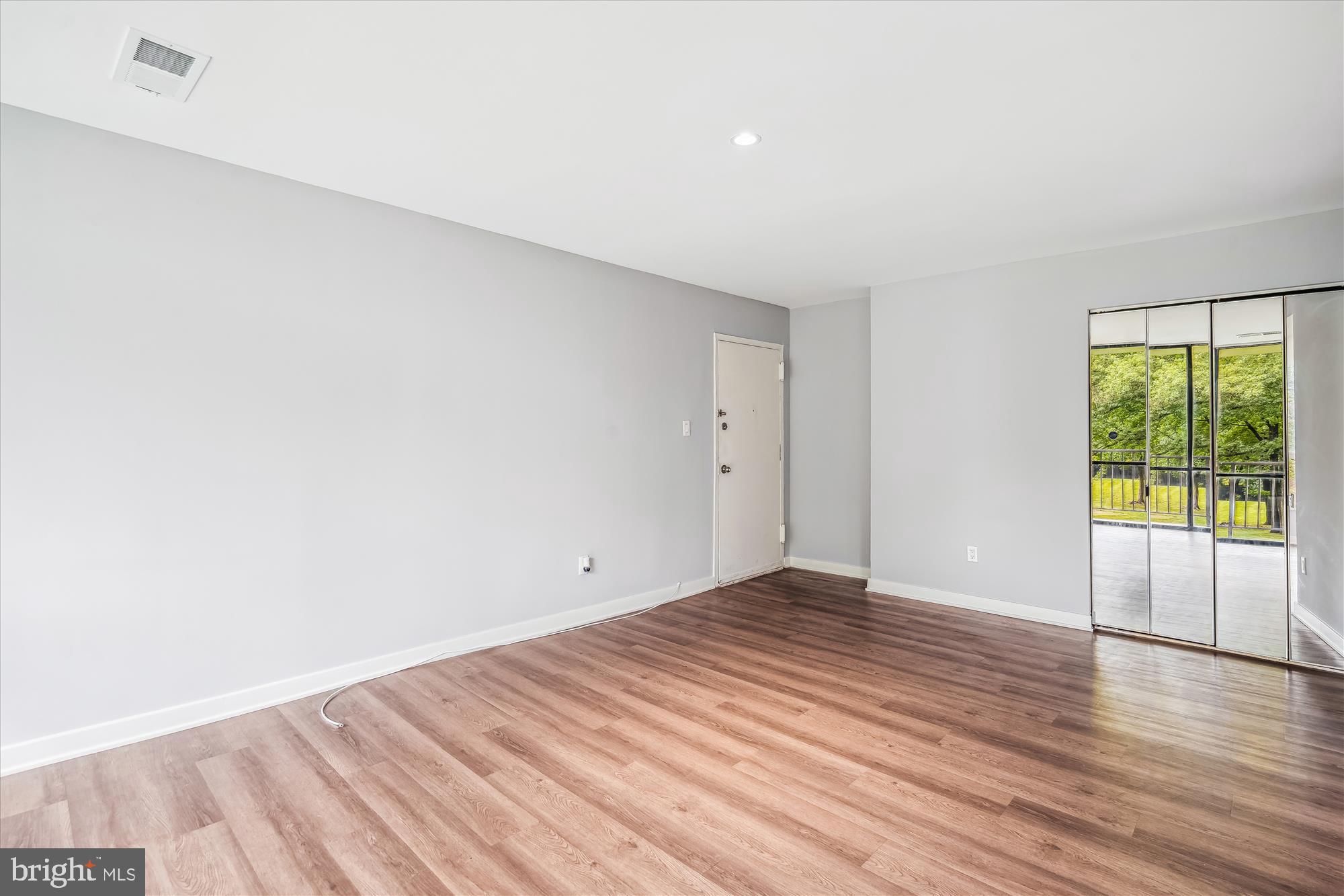 7985 Riggs Road, Unit 5 Hyattsville, MD 20783 - Photo 25 of 30 Living Room