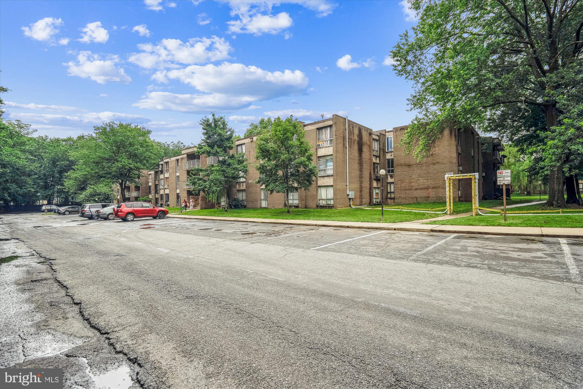7985 Riggs Road, Unit 5 Hyattsville, MD 20783 - Photo 3 of 30 Parking