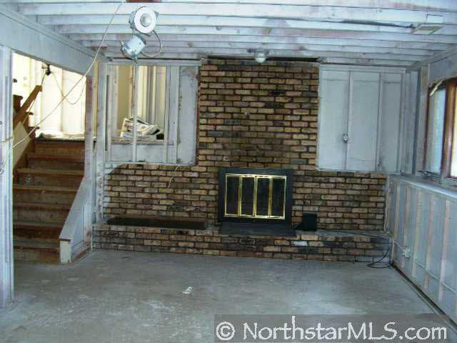8825 River Ridge Road Bloomington, MN 55425 - Photo 3 of 8