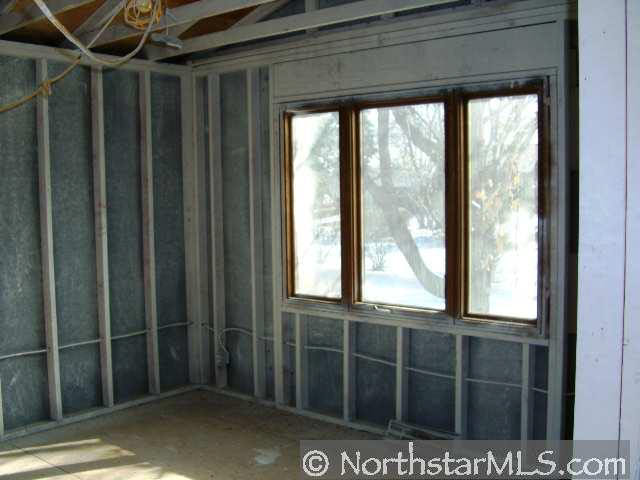8825 River Ridge Road Bloomington, MN 55425 - Photo 4 of 8