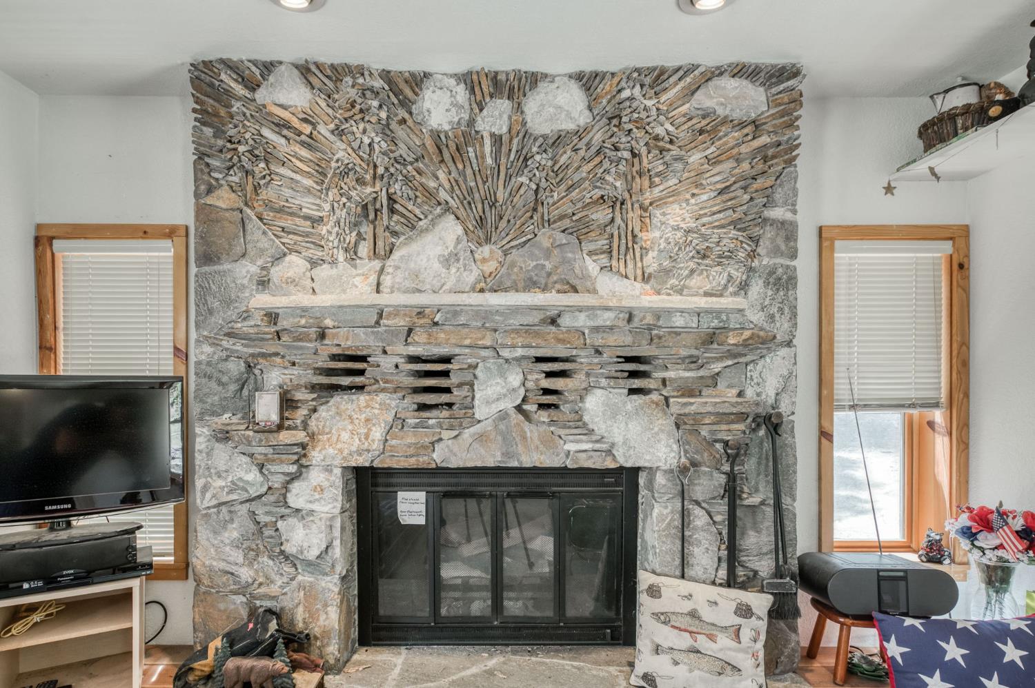 61480 Huntington Lake Road, Unit 5 Mono Hot Springs, CA 93642 - Photo 4 of 51