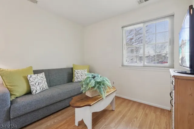 $459,900 | 25 Crestmont Road, Bedminster, NJ 07921