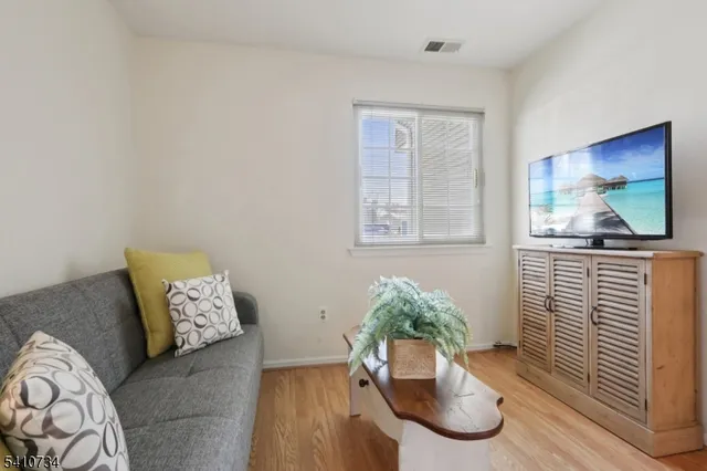 $459,900 | 25 Crestmont Road, Bedminster, NJ 07921