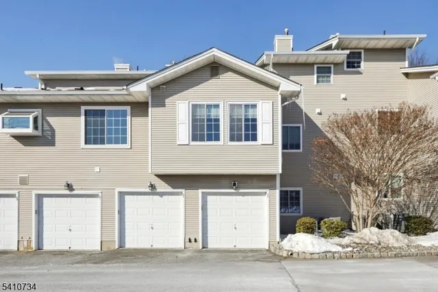 $459,900 | 25 Crestmont Road, Bedminster, NJ 07921