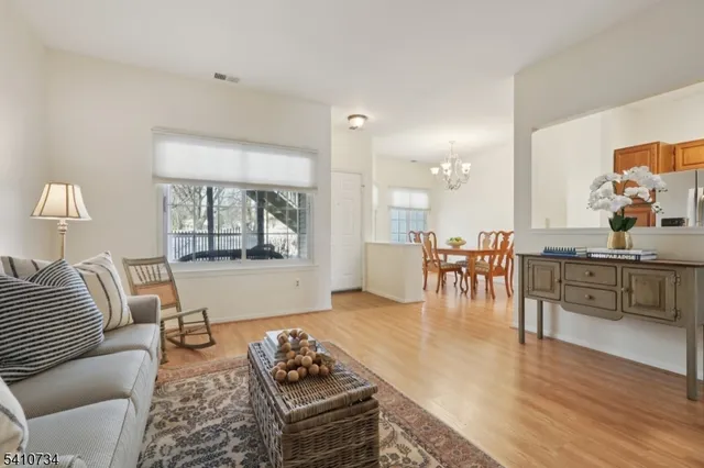 $459,900 | 25 Crestmont Road, Bedminster, NJ 07921