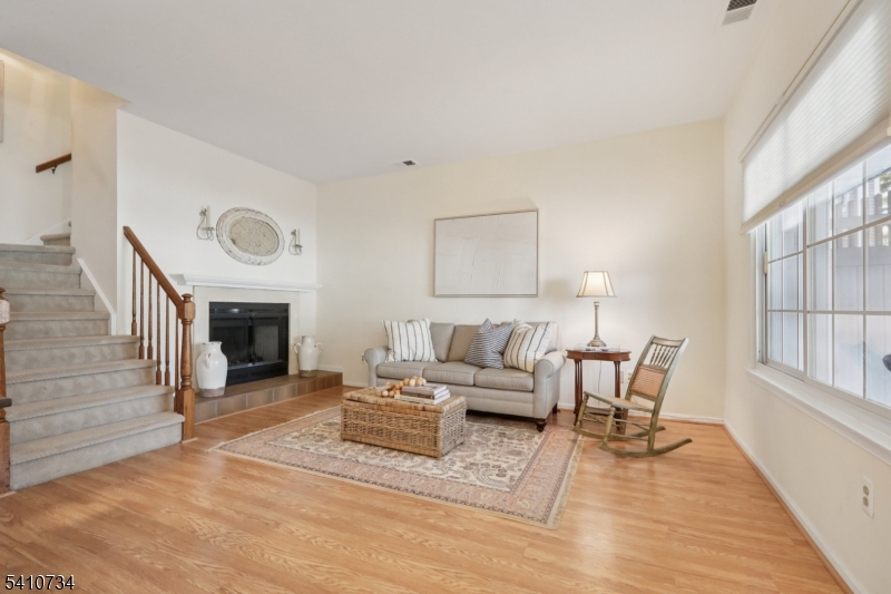 25 Crestmont Road Bedminster, NJ 07921 - Photo 4 of 29