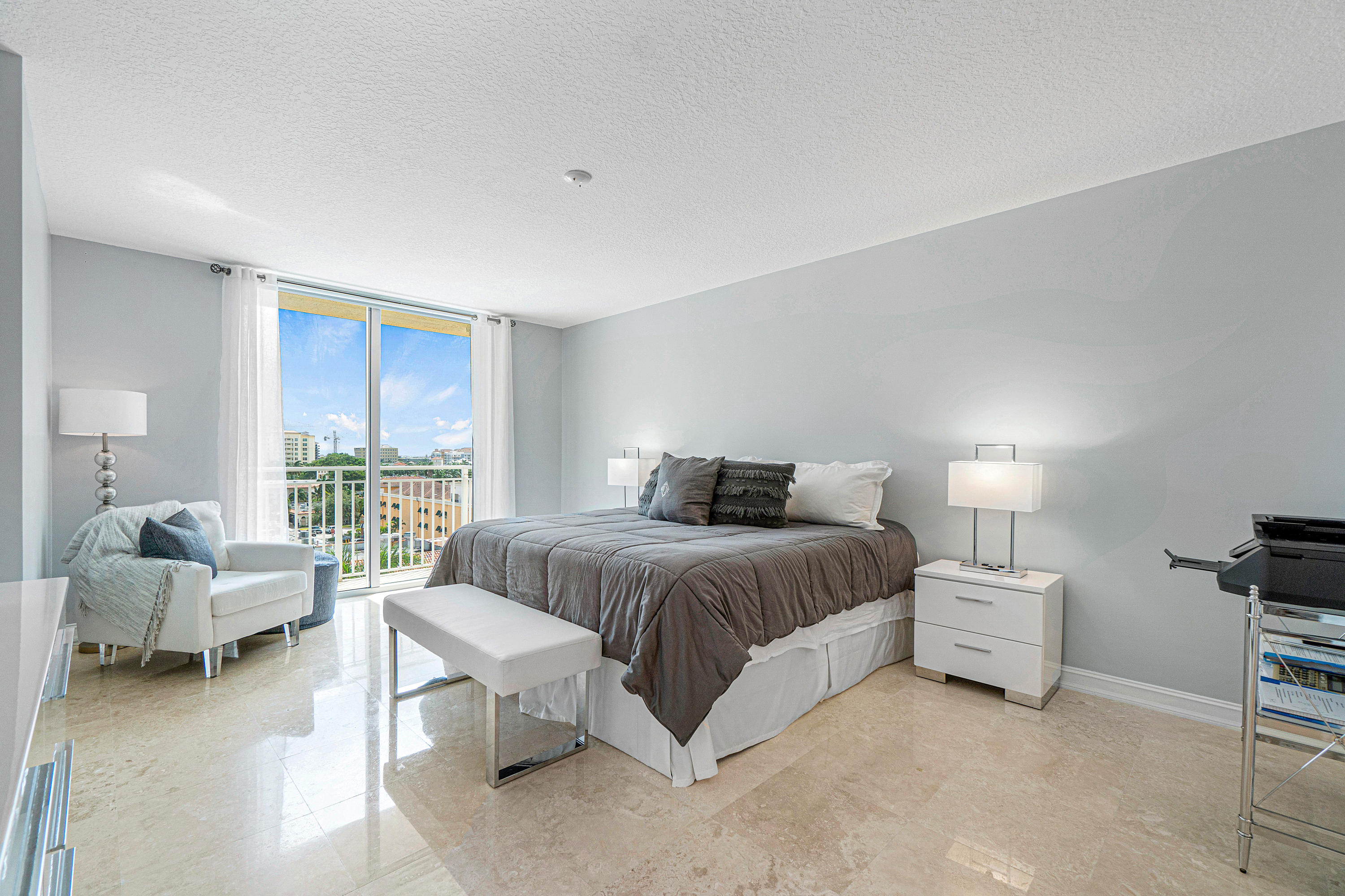 99 Southeast Mizner Boulevard, Unit 721 Boca Raton, FL 33432 - Photo 12 of 26 004-99SEMiznerBlvd-BocaRaton-FL-full