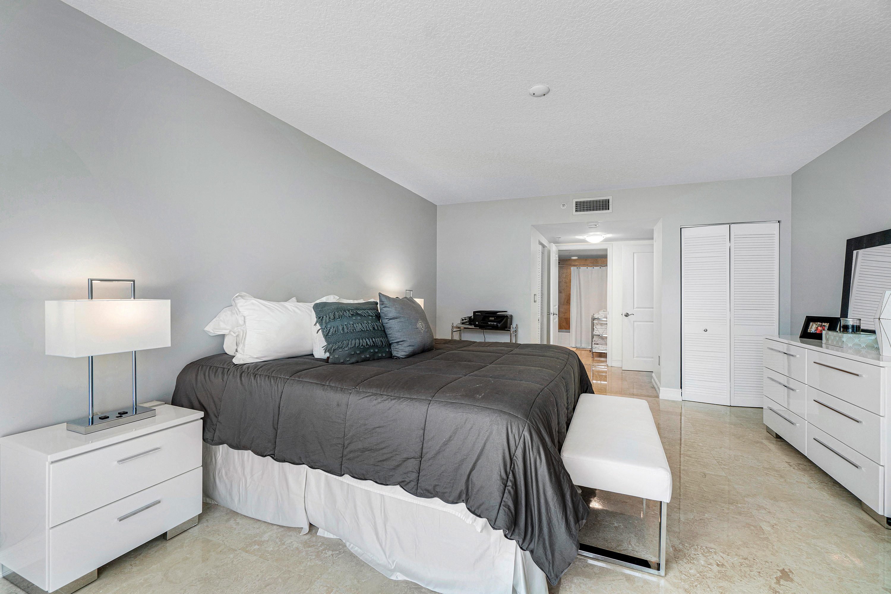 99 Southeast Mizner Boulevard, Unit 721 Boca Raton, FL 33432 - Photo 13 of 26 005-99SEMiznerBlvd-BocaRaton-FL-full