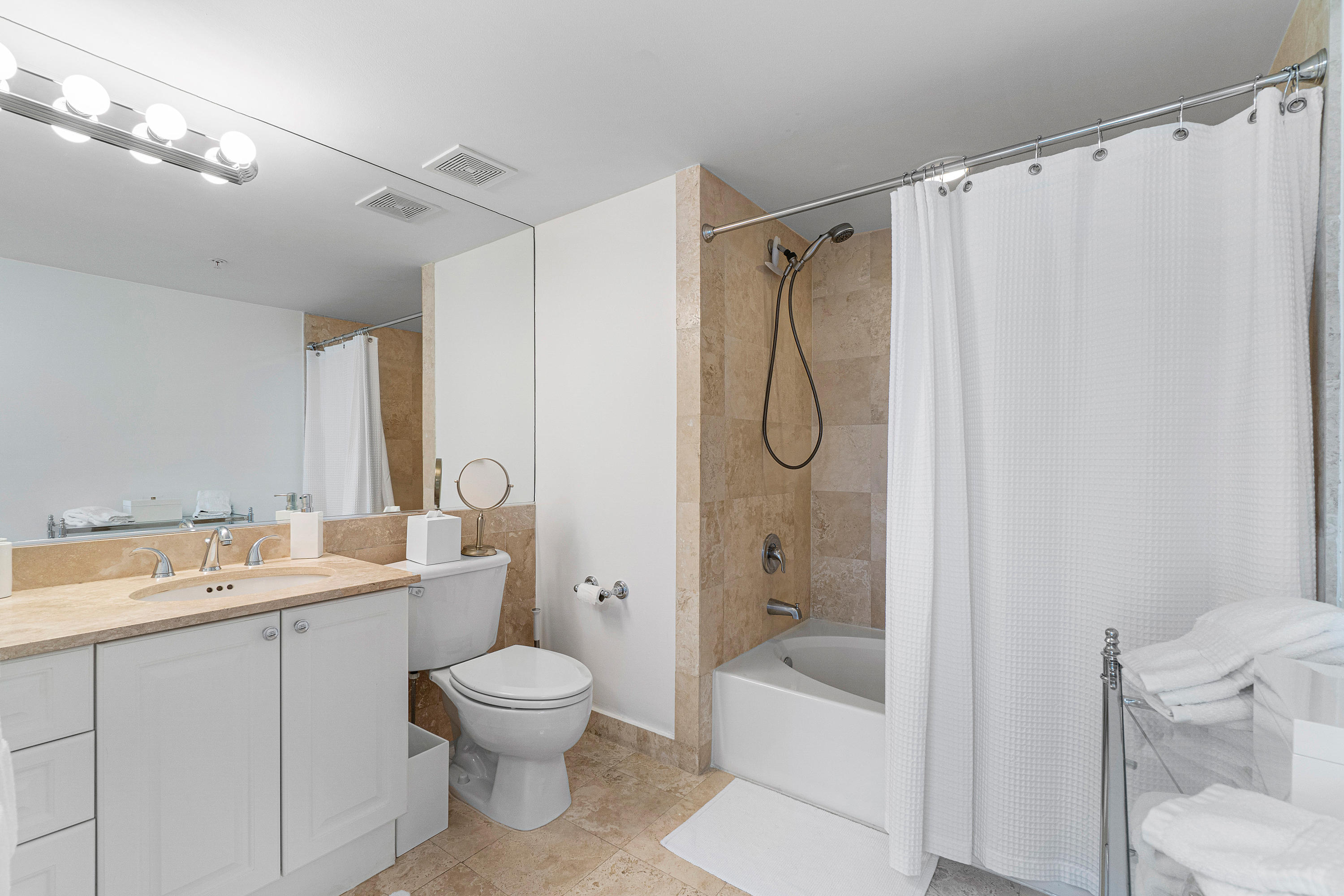 99 Southeast Mizner Boulevard, Unit 721 Boca Raton, FL 33432 - Photo 14 of 26 006-99SEMiznerBlvd-BocaRaton-FL-full