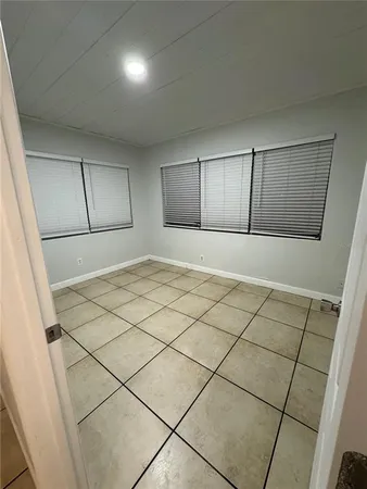 $2,550 | 121 33rd Avenue East, Bradenton, FL 34208