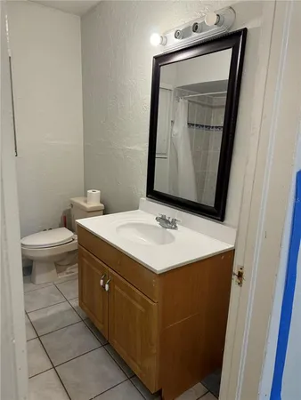 $2,550 | 121 33rd Avenue East, Bradenton, FL 34208